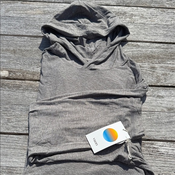 Vuori Other - VUORI Strato Tech Hoodie Heather Grey size large NWT